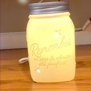 NIB Scentsy chasing Fire flies warmer